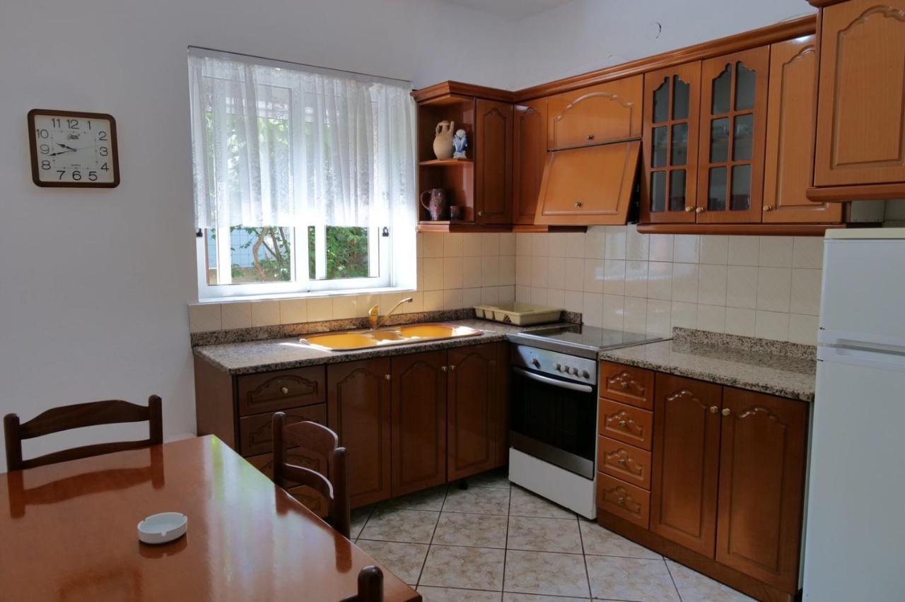 Vita Apartment - Spacious Garden And Balcony 5 Min To Beach & Center Ksamil Exterior photo