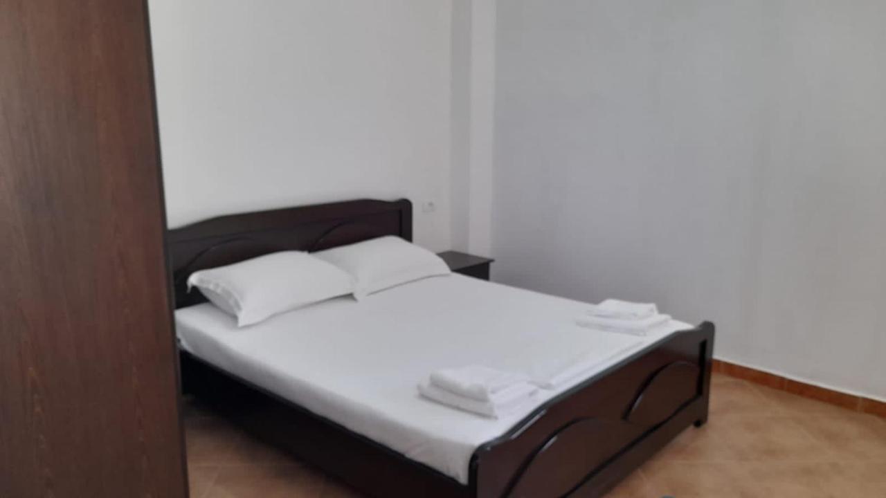 Vita Apartment - Spacious Garden And Balcony 5 Min To Beach & Center Ksamil Exterior photo