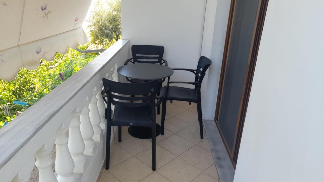 Vita Apartment - Spacious Garden And Balcony 5 Min To Beach & Center Ksamil Exterior photo